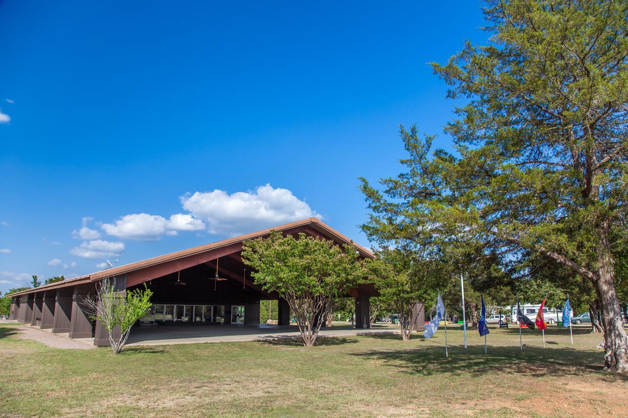 Lake Texoma Camping Resort Cabin 8 Willow Spring Exterior photo